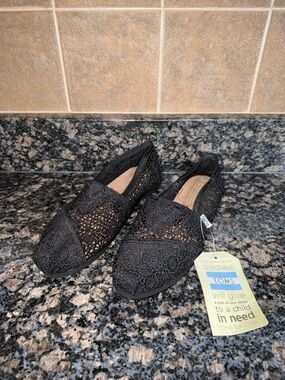 Toms Black Crochet Lace Classic Slip-On Flats